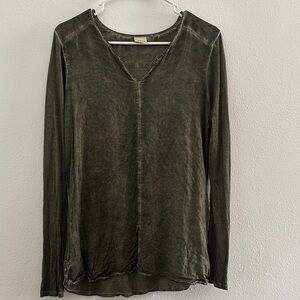 Ecru Olive V-Neck Long Sleeve Blouse